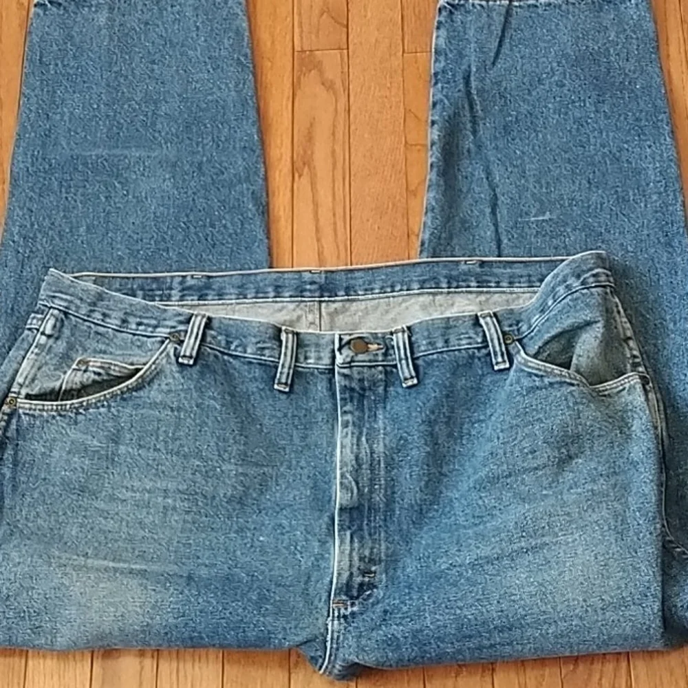 Wrangler Premium Authentic Big Size Jeans 44Wx30L - Picture 5 of 8